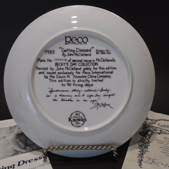 Knowles collector plate Getting Dressed - Picture 3 of 4